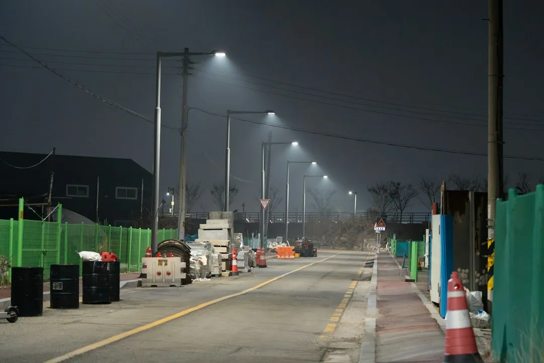 化工厂危险区域照明方案设计——LED防爆灯与LED路灯的协同应用正文配图 2