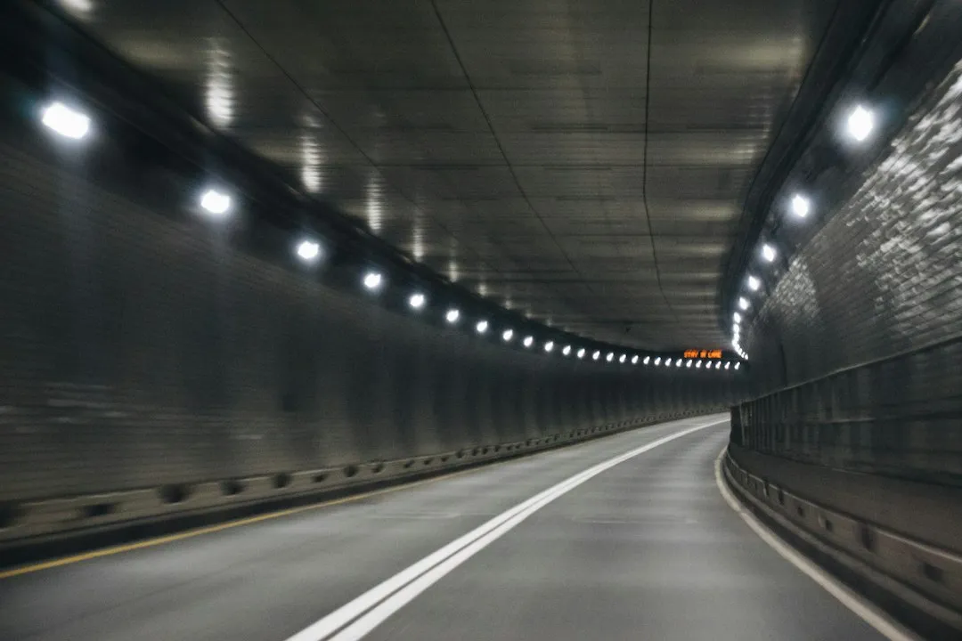 LED防爆灯与LED工矿灯在化工矿山场景的选型要点解析正文配图 2